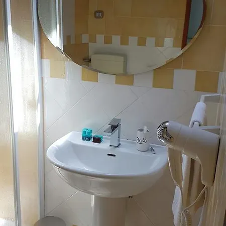 Flori's Bed and breakfast 3*